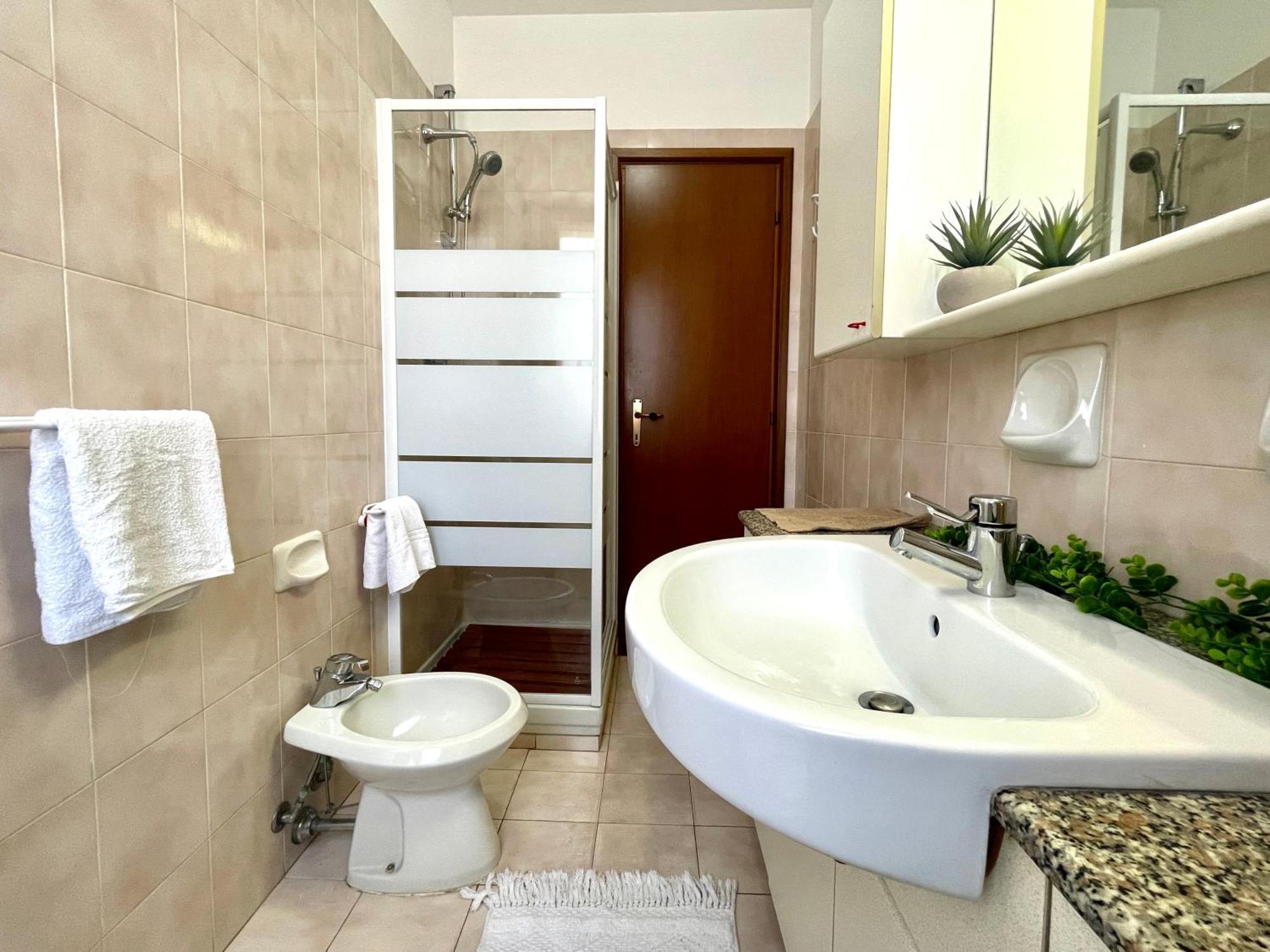2 Locali A 600 Mt Dal Mare - Free Parking Apartment Ceriale Exterior photo